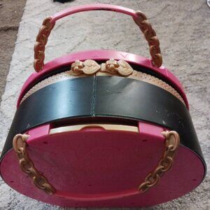 LOL Suprise Hair Beauty Salon Play Set Mini Doll Carrying Case Lighted Mirror